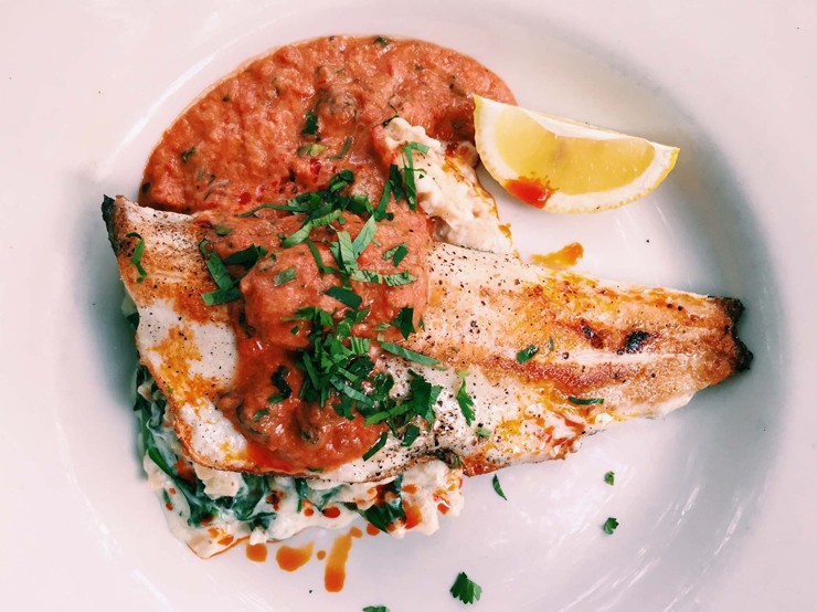 Sole with basil, tomato and oregano