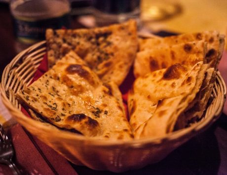 Easy Garlic Pita Bread